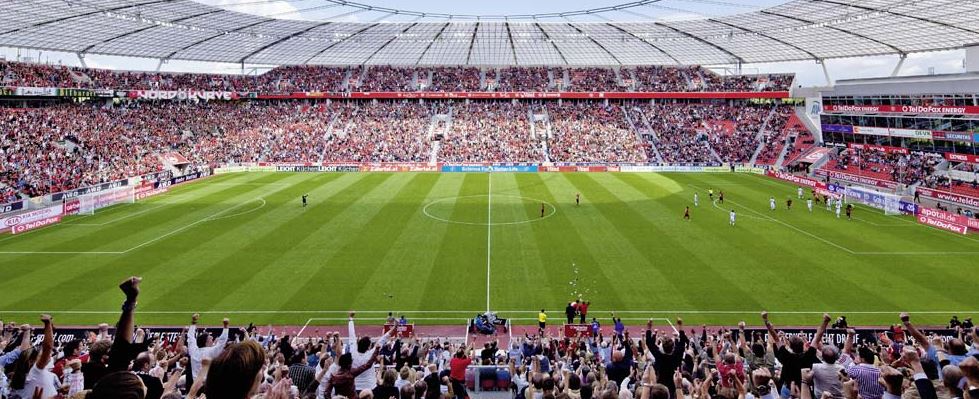BayArena1