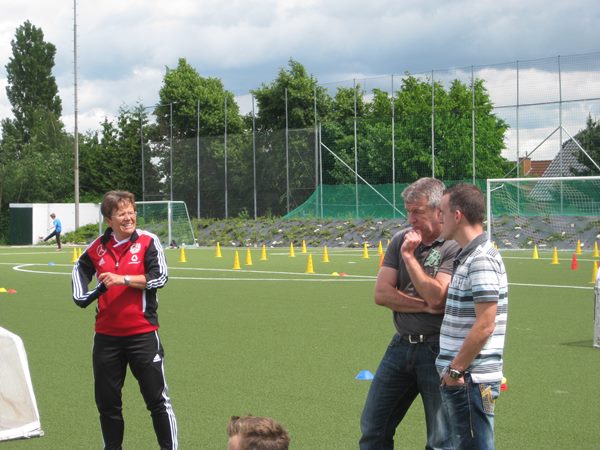DFB Mobil 15.06.13IMG 1864