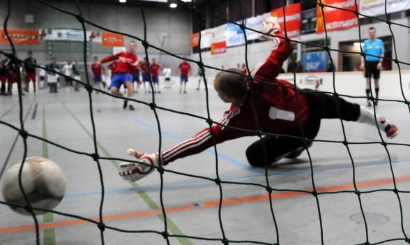 Hallenfussball