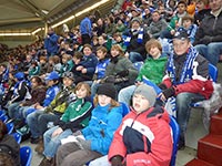 Vollbesetzte Tribünen